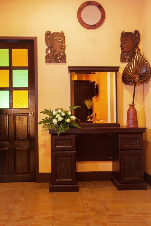 Joy's House & Tour 2* Чиангмай