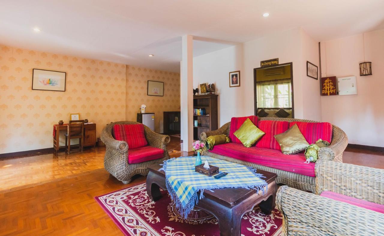 Joy's House & Tour 2* Чиангмай